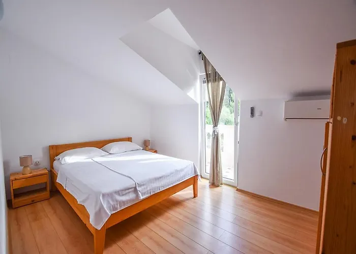 Jaklin Guest house Banjol