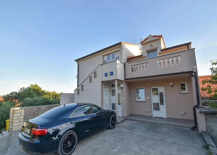 Guest house Jaklin 3*